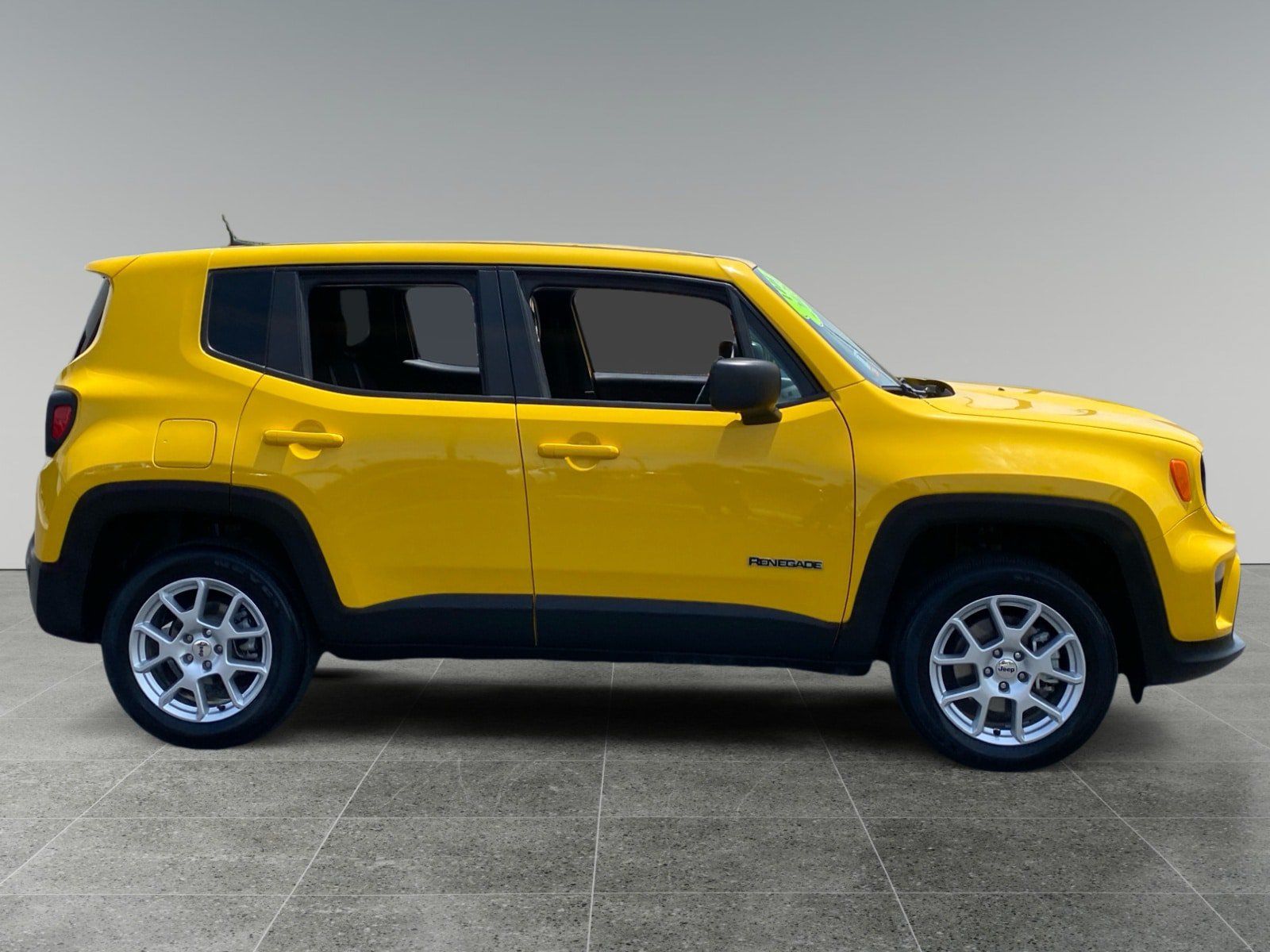 Used 2023 Jeep Renegade Latitude AWD/4WD image 6