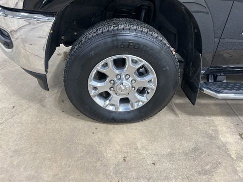 Used 2022 RAM 3500 Laramie image 31