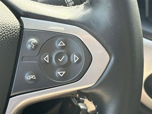 Used 2022 Chevrolet Colorado LT w/ Fleet Safety Package RWD image 32