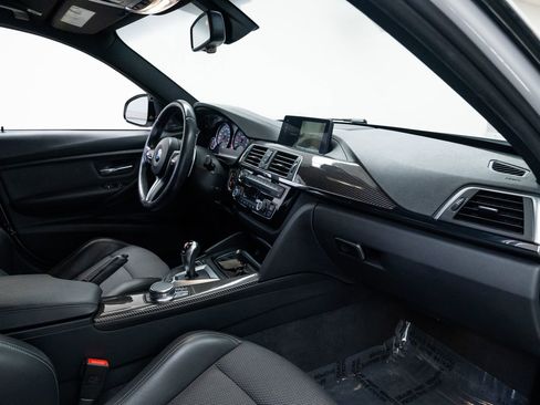 Used 2018 BMW M3 image 27