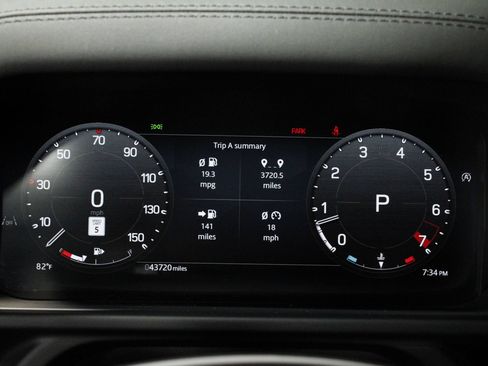 Used 2024 Land Rover Defender 110 S AWD/4WD image 12