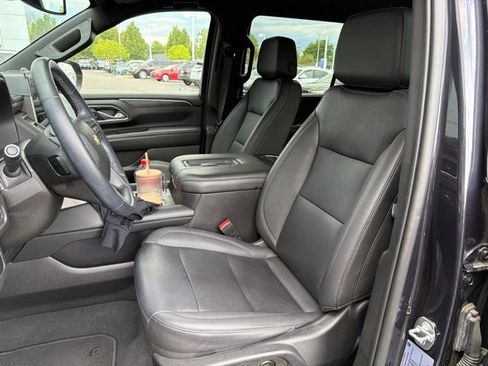 Used 2023 Chevrolet Suburban LT AWD/4WD image 6