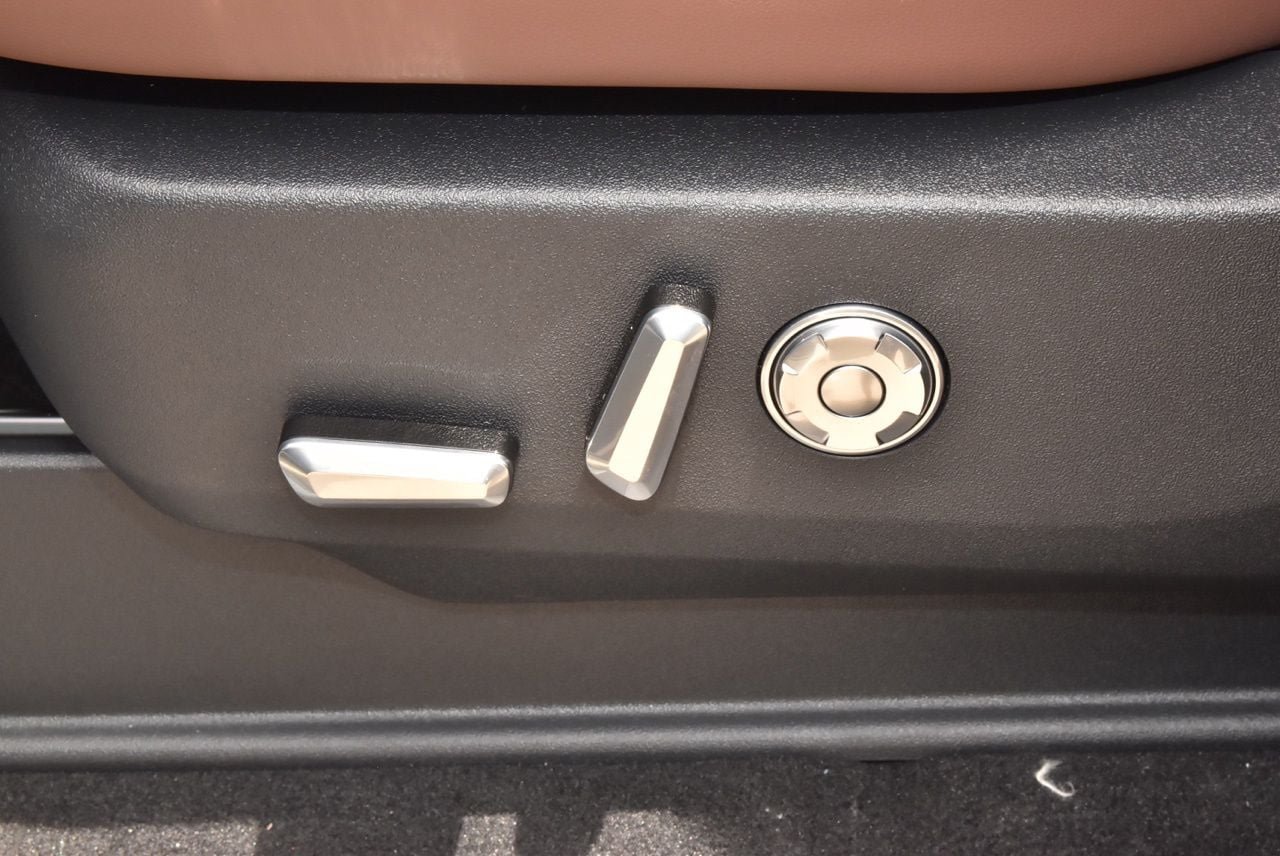 New 2026 Lincoln Navigator L Reserve AWD/4WD image 38