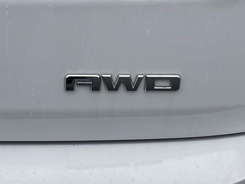 Used 2020 GMC Terrain SLE w/ Driver Convenience Package image 13