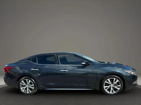 Used 2017 Nissan Maxima 3.5 SL FWD image 4