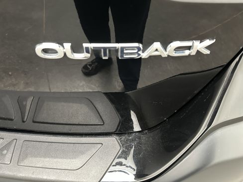 Used 2025 Subaru Outback Premium image 12