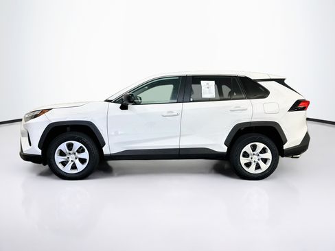 Used 2025 Toyota RAV4 LE AWD/4WD image 4