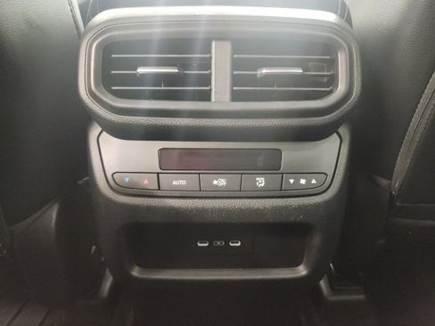 Used 2025 Honda Pilot EX-L image 12