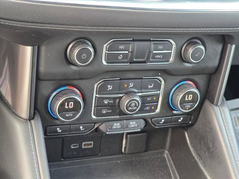 Used 2021 Chevrolet Tahoe LT AWD/4WD image 19