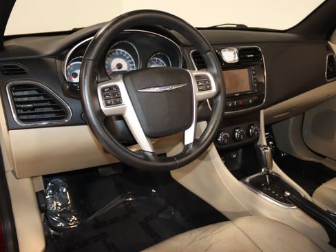 Used 2013 Chrysler 200 Limited FWD image 39