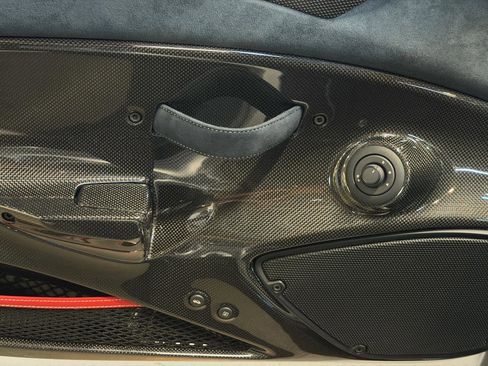Used 2020 Ferrari 488 Pista Coupe RWD image 26