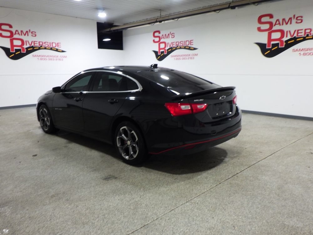 Used 2024 Chevrolet Malibu LT FWD image 2