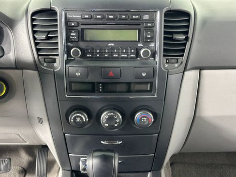 Used 2008 Kia Sorento LX image 36