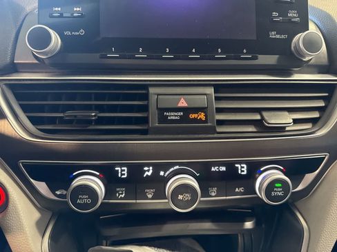 Used 2018 Honda Accord LX image 25