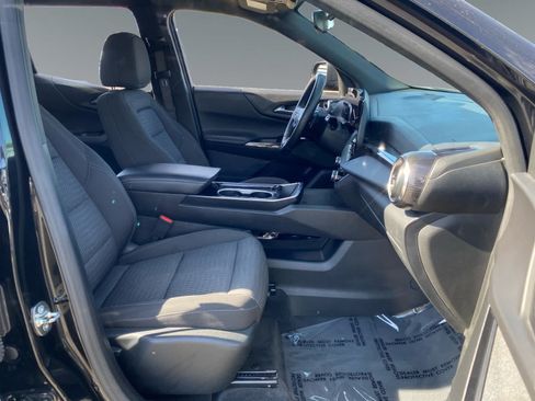 Used 2025 Chevrolet Equinox LT AWD/4WD image 15