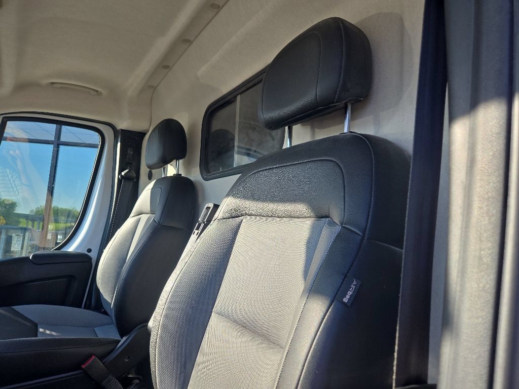 Used 2025 RAM ProMaster 2500 w/ Convenience Group FWD image 31