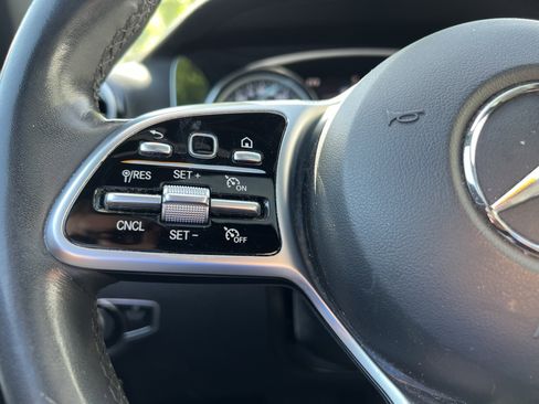 Used 2019 Mercedes-Benz E 300 4MATIC image 19