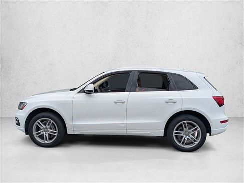 Used 2017 Audi Q5 2.0T Premium Plus w/ Technology Package AWD/4WD image 8