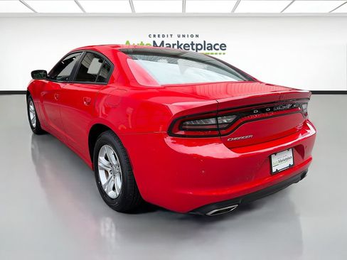 Used 2020 Dodge Charger SXT w/ Leather Interior Group RWD image 5