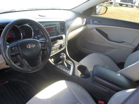 Used 2013 Kia Optima LX image 10