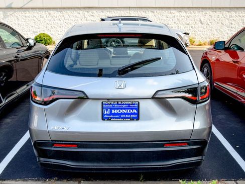 Used 2024 Honda HR-V LX image 6