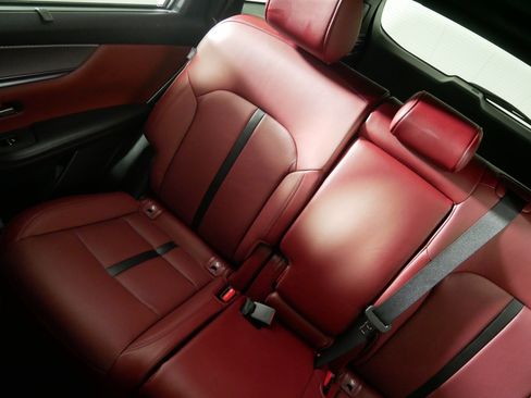 Used 2025 MAZDA CX-70 Plug-In Hybrid w/ Premium Plus image 12