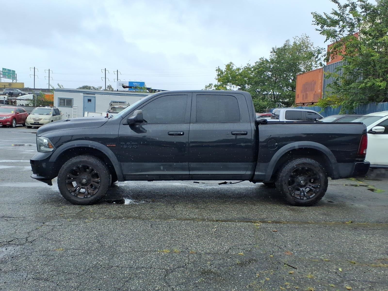 Used 2015 RAM 1500 Sport w/ Black Ram 1500 Sport Group AWD/4WD image 4