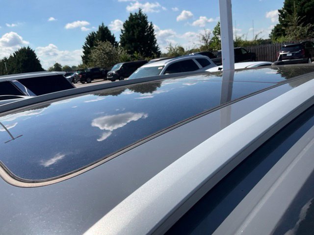 Used 2021 Volkswagen Atlas Cross Sport SE w/ Panoramic Sunroof Package FWD image 8