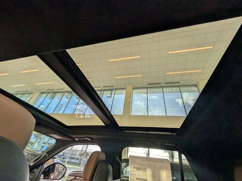 New 2026 Lincoln Navigator L Black Label AWD/4WD image 13