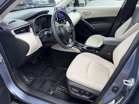 Used 2023 Toyota Corolla Cross XLE FWD image 9
