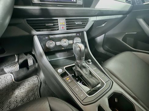 Used 2019 Volkswagen Jetta SE FWD image 24