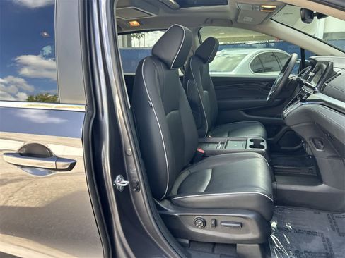 Used 2025 Honda Odyssey Touring image 16
