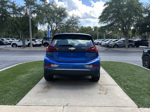Used 2020 Chevrolet Bolt LT FWD image 5