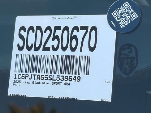 New 2025 Jeep Gladiator Willys image 31