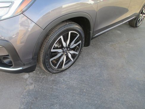 Used 2019 Honda Pilot Touring image 10