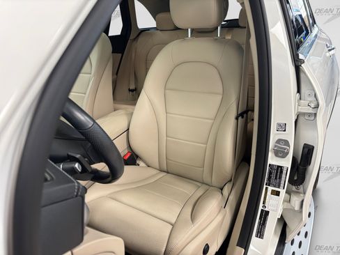 Used 2019 Mercedes-Benz GLC 300 4MATIC image 33