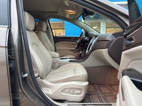 Used 2014 Cadillac SRX Luxury w/ Driver Awareness Package image 20