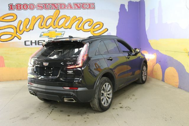 Used 2023 Cadillac XT4 Sport w/ Sun And Sound Package AWD/4WD image 8