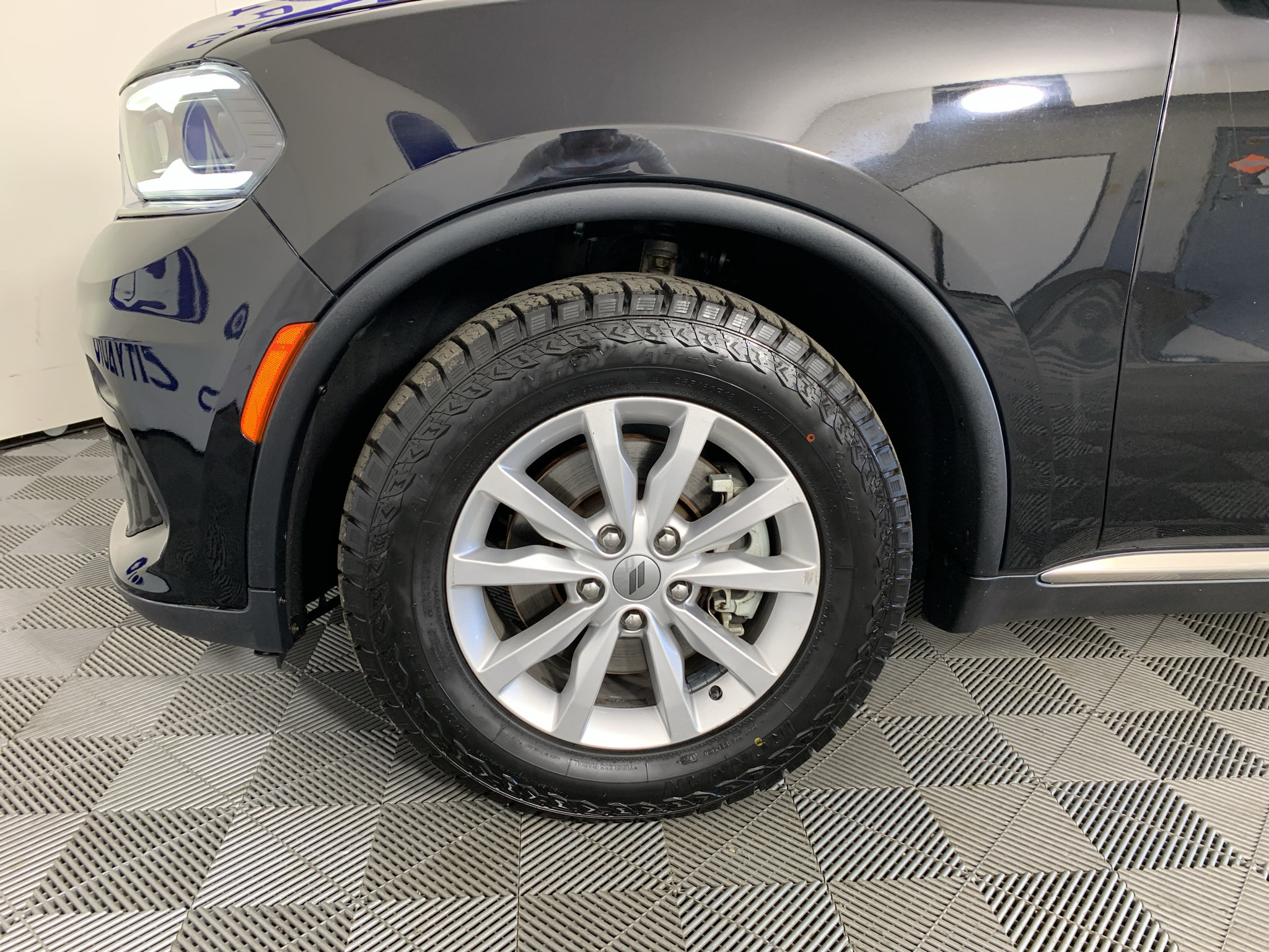 Used 2023 Dodge Durango SXT RWD image 11
