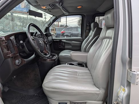 Used 2014 GMC Savana 1500 SLT image 13