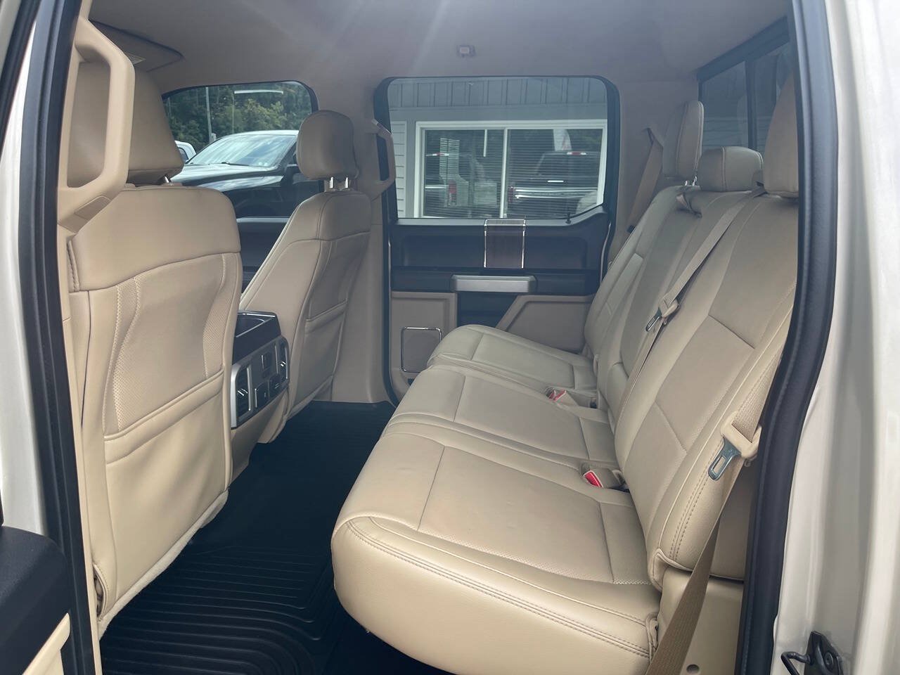 Used 2017 Ford F150 Lariat w/ Equipment Group 502A Luxury AWD/4WD image 23
