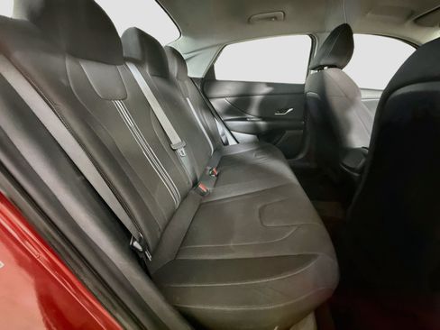 Used 2023 Hyundai Elantra SEL w/ Cargo Package FWD image 27