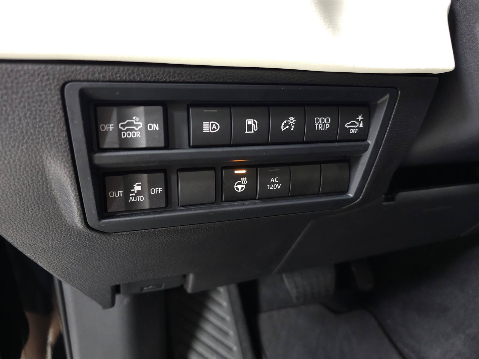 Used 2025 Toyota Tundra Capstone AWD/4WD image 15