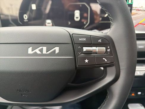 New 2025 Kia K4 EX image 37