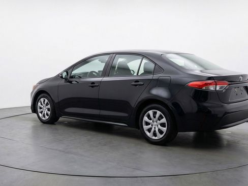Used 2025 Toyota Corolla LE FWD image 6