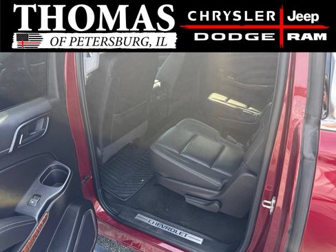 Used 2018 Chevrolet Suburban Premier AWD/4WD image 22