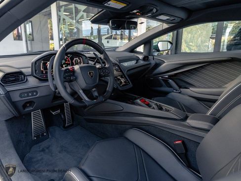 Used 2026 Lamborghini Revuelto AWD/4WD image 6