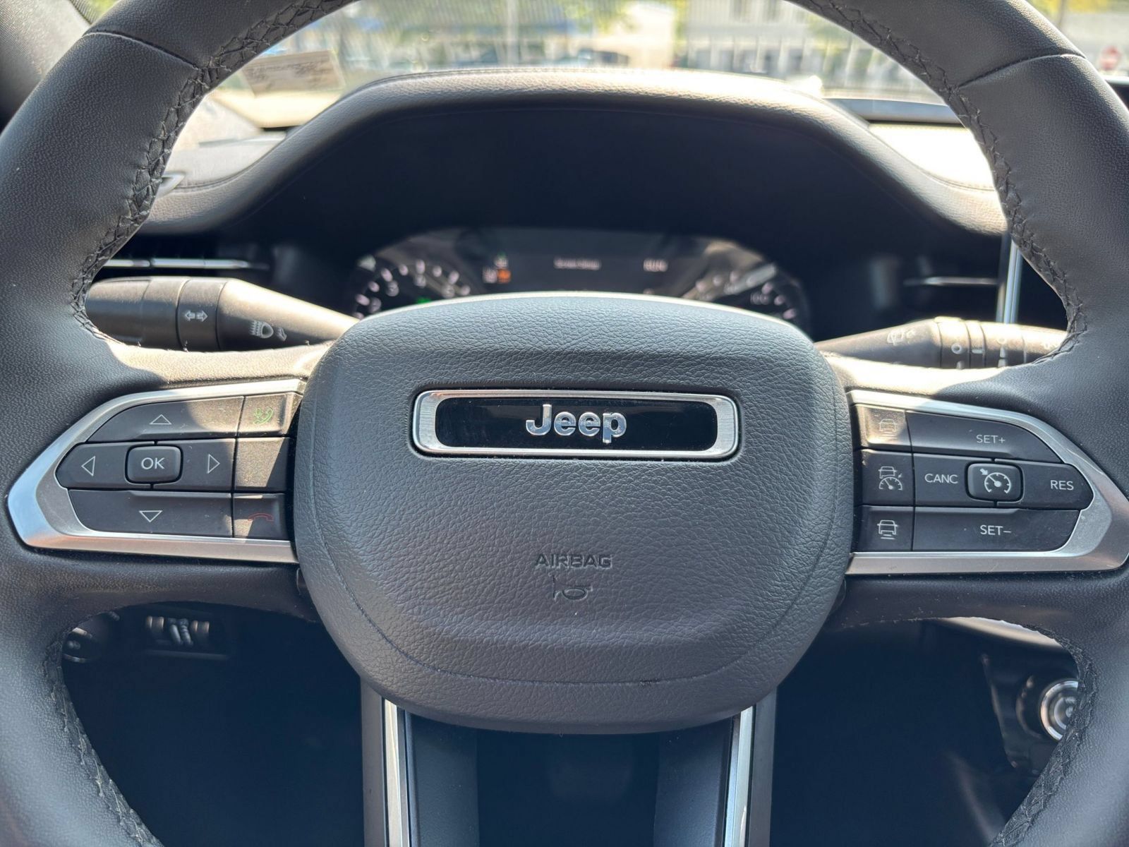 Used 2025 Jeep Compass Limited AWD/4WD image 28