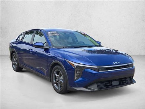 Used 2025 Kia K4 FWD image 3