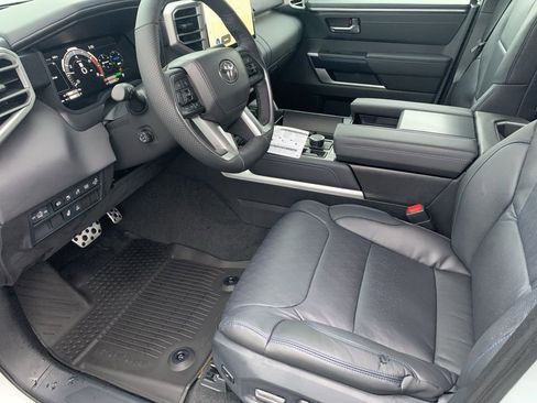 New 2025 Toyota Tundra Platinum image 9